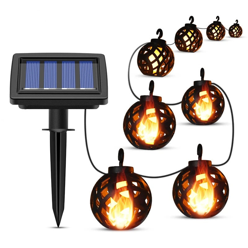 Vandtætte Solcelledrevne Lanterner med 8 Hængende LED-Kugler
