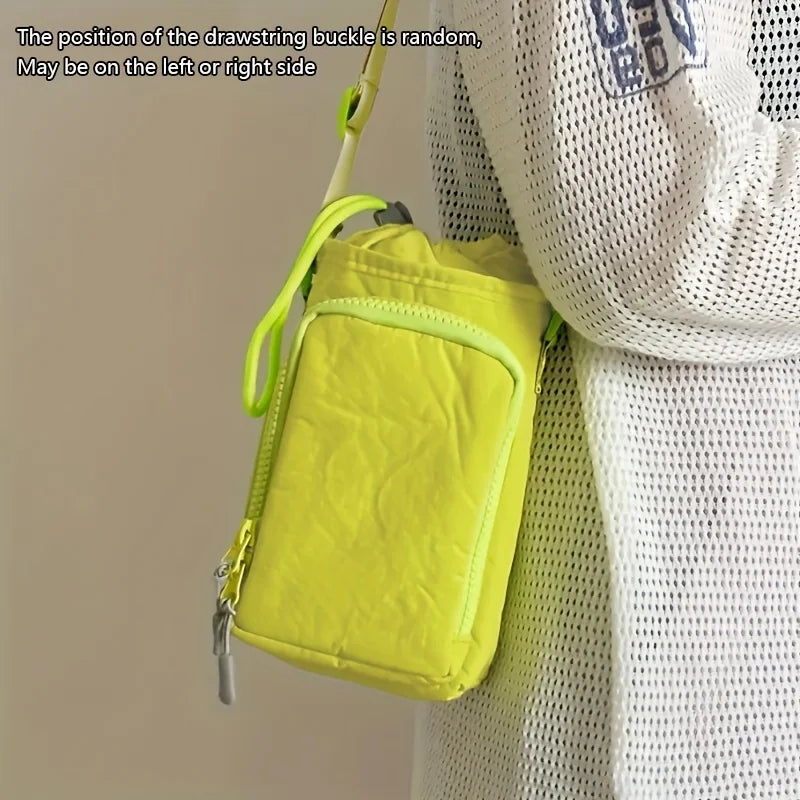 Lille Nylon Crossbody Taske med Flaskelomme