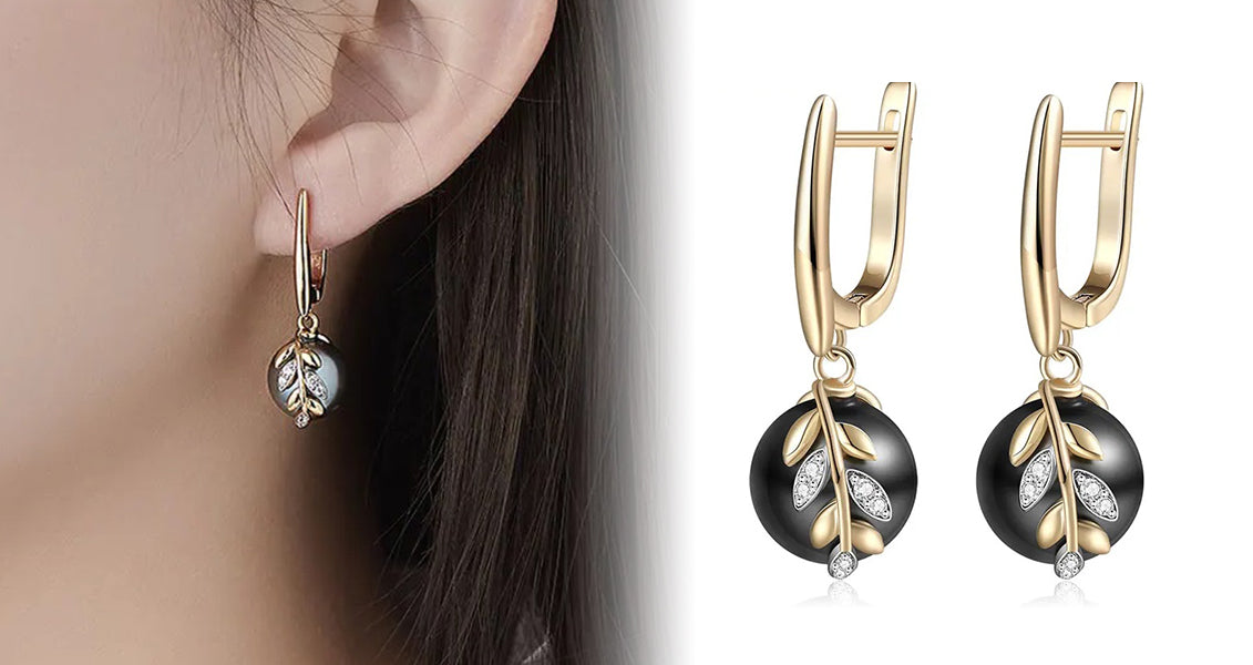 Sort Perle Øreringe med Gulddetalje