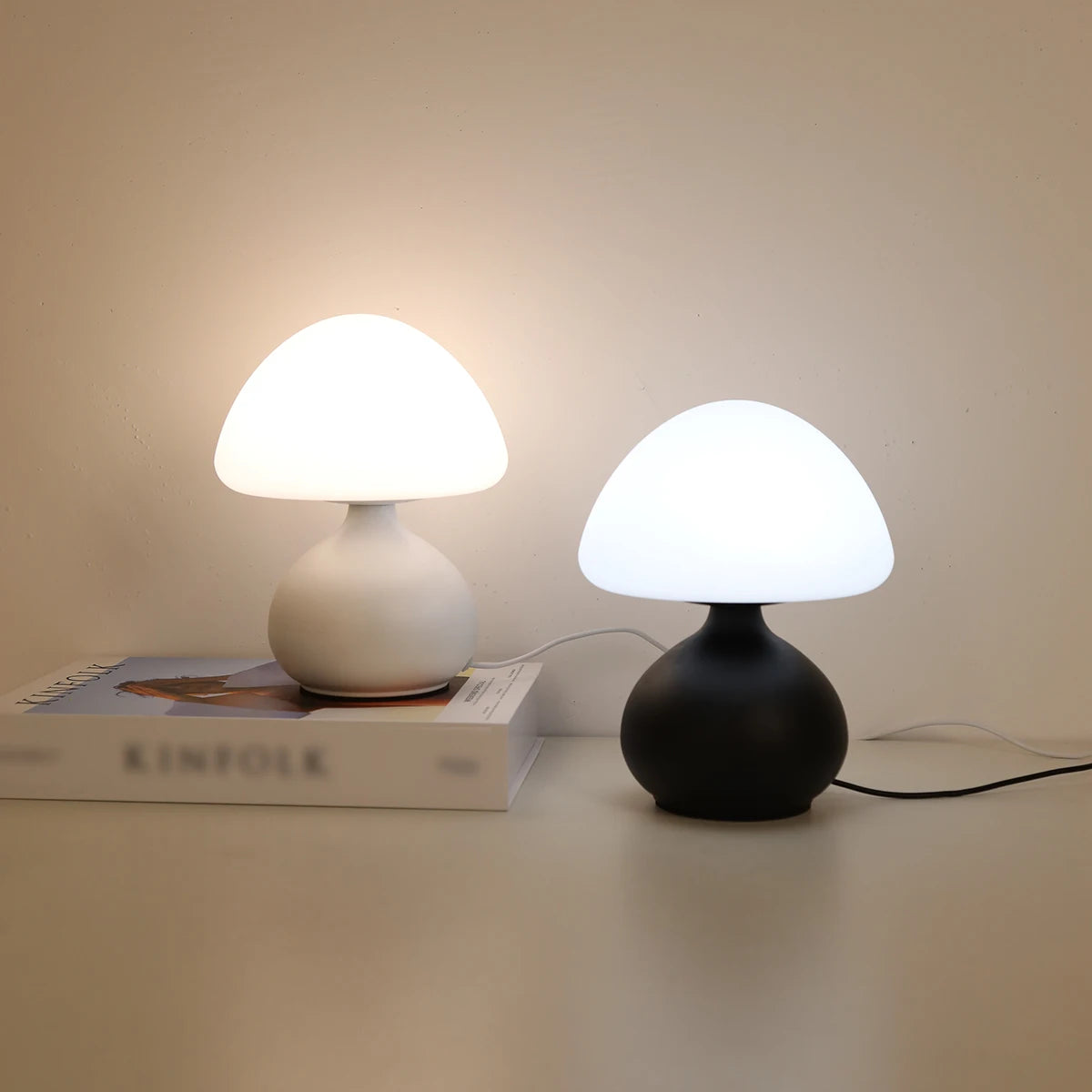Minimalistisk Svampelampe med 3 Farver og Dæmpning