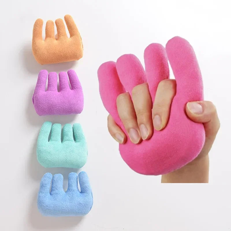 Håndpude mod Kontraktur med Fingerspreder