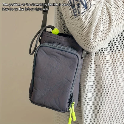 Lille Nylon Crossbody Taske med Flaskelomme