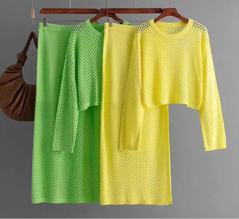 Dame Striktrøje og Nederdel Sæt