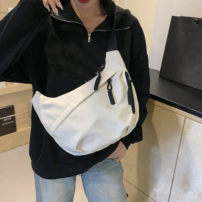 Let Crossbody-Taske med Justerbar Rem