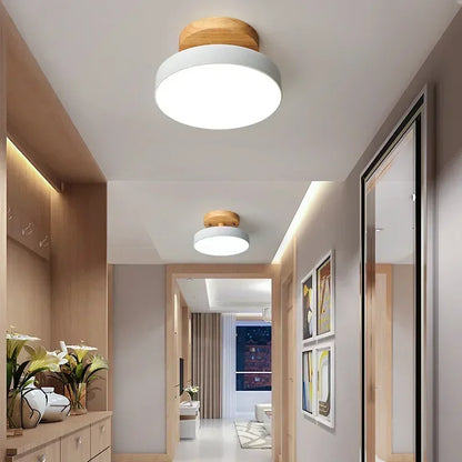 Nordisk Rund Loftlampe i Træ
