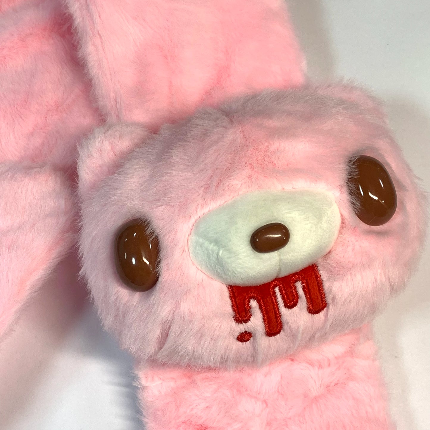 Lyserød Gloomy Bear Plys Halstørklæde