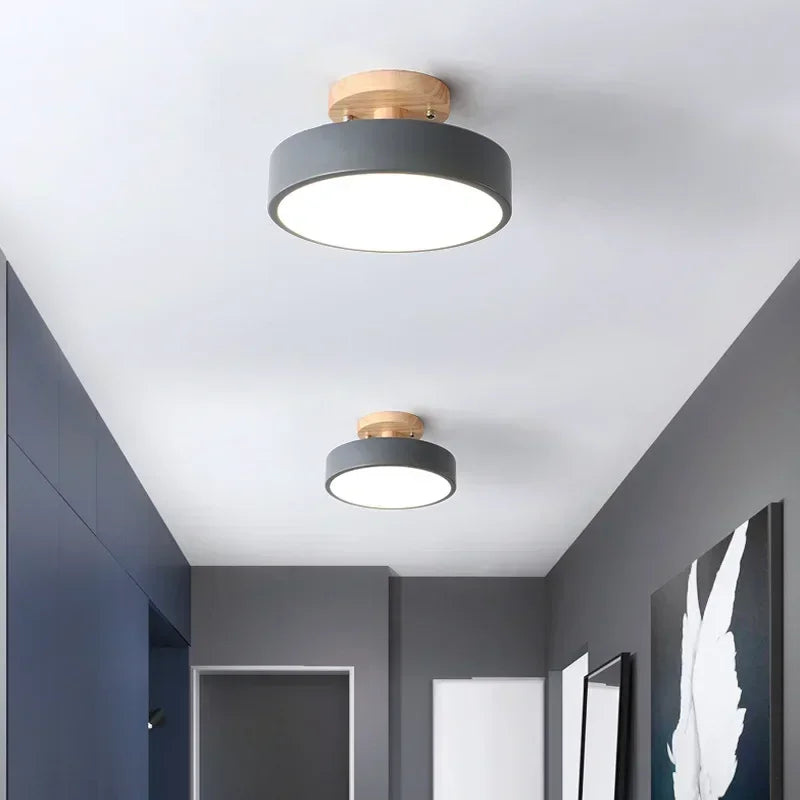 Nordisk Rund Loftlampe i Træ