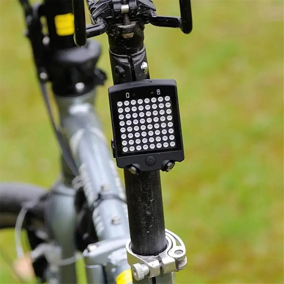 USB Genopladeligt Cykelbaglys med Fjernbetjening